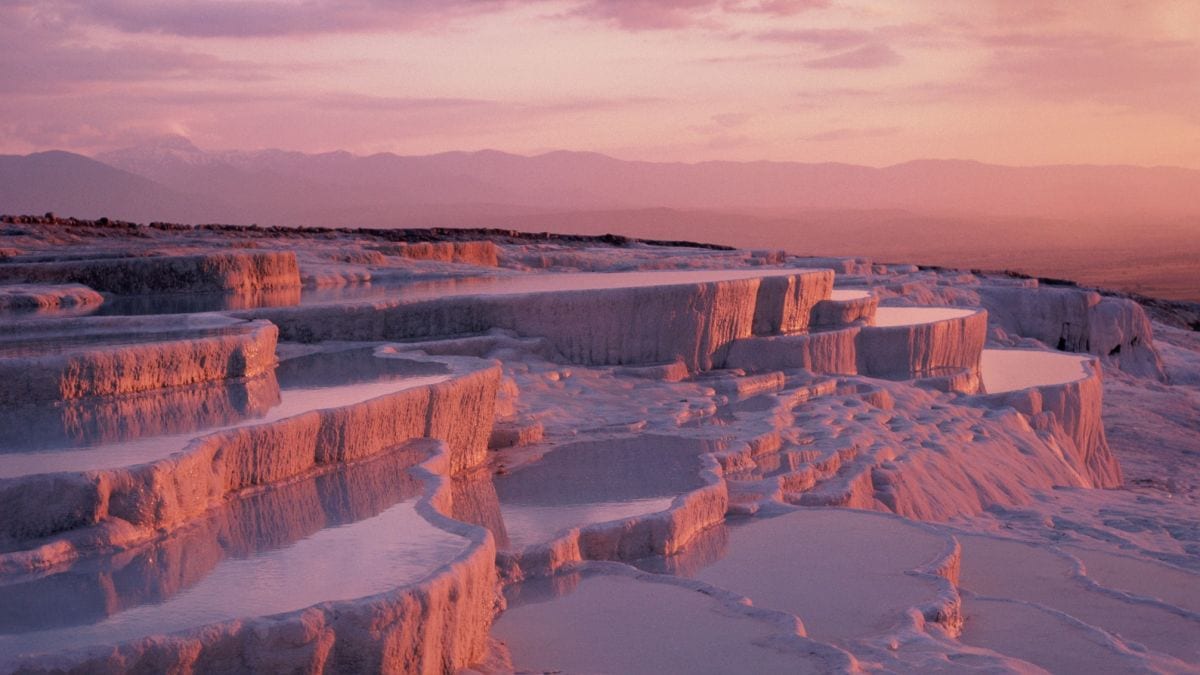 Alien Landscapes on Earth: Unbelievable Photos of Otherworldly Places