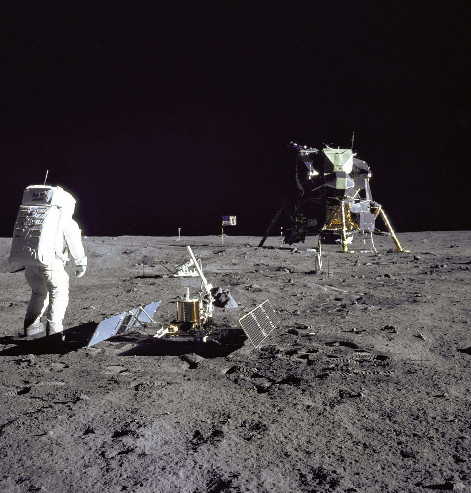 31 Facts That Prove the Moon Landing Wasn’t a Hoax