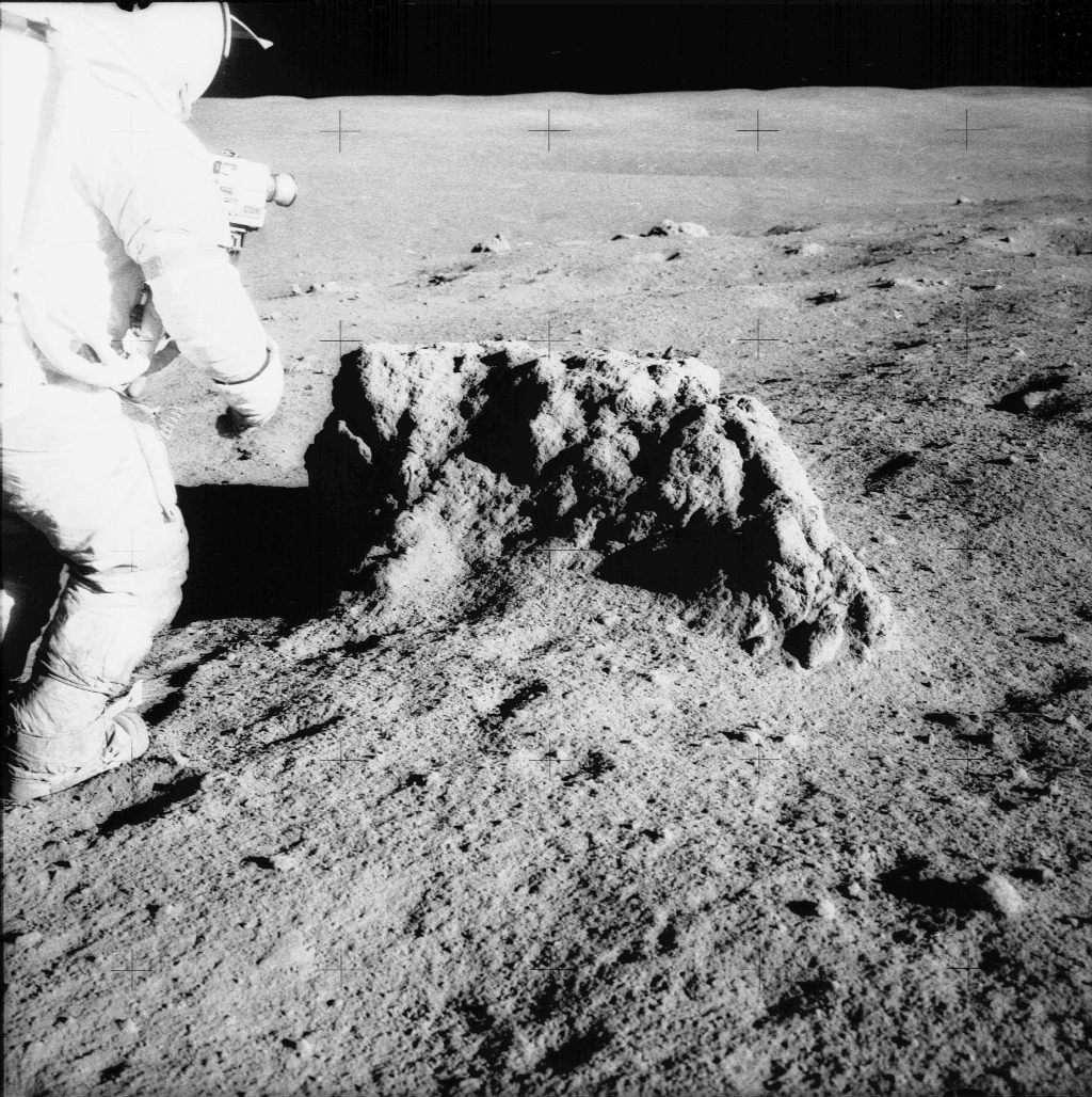 31 Facts That Prove the Moon Landing Wasn’t a Hoax