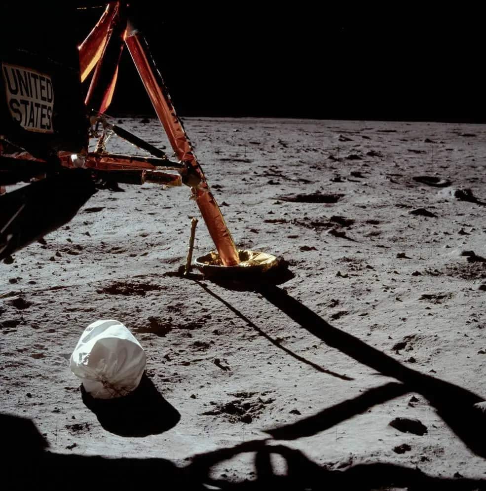 31 Facts That Prove the Moon Landing Wasn’t a Hoax