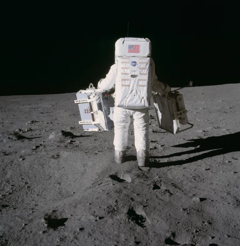 31 Facts That Prove the Moon Landing Wasn’t a Hoax