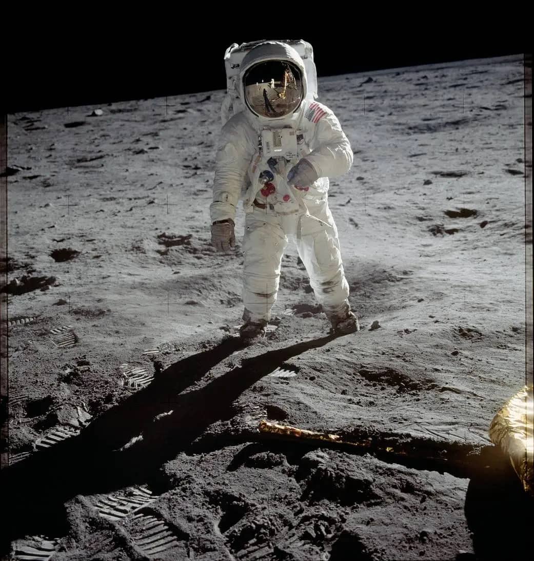 31 Facts That Prove the Moon Landing Wasn’t a Hoax