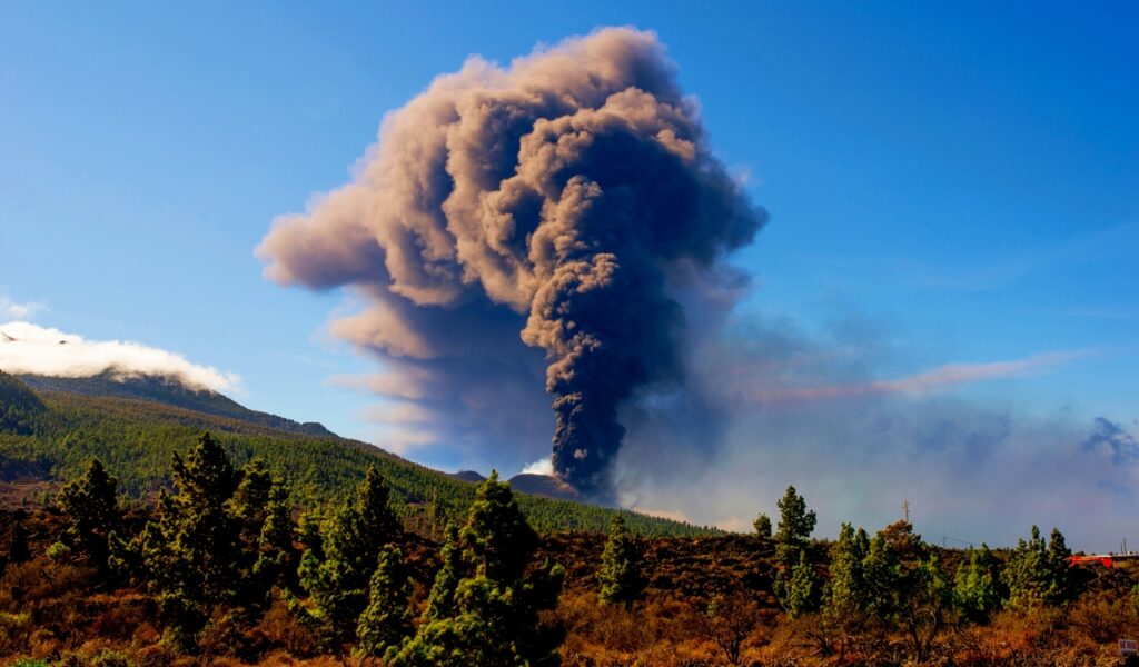 The Most Infamous Volcano Eruptions In History