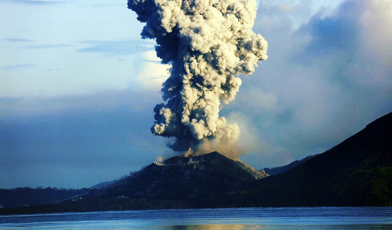 The Most Infamous Volcano Eruptions In History