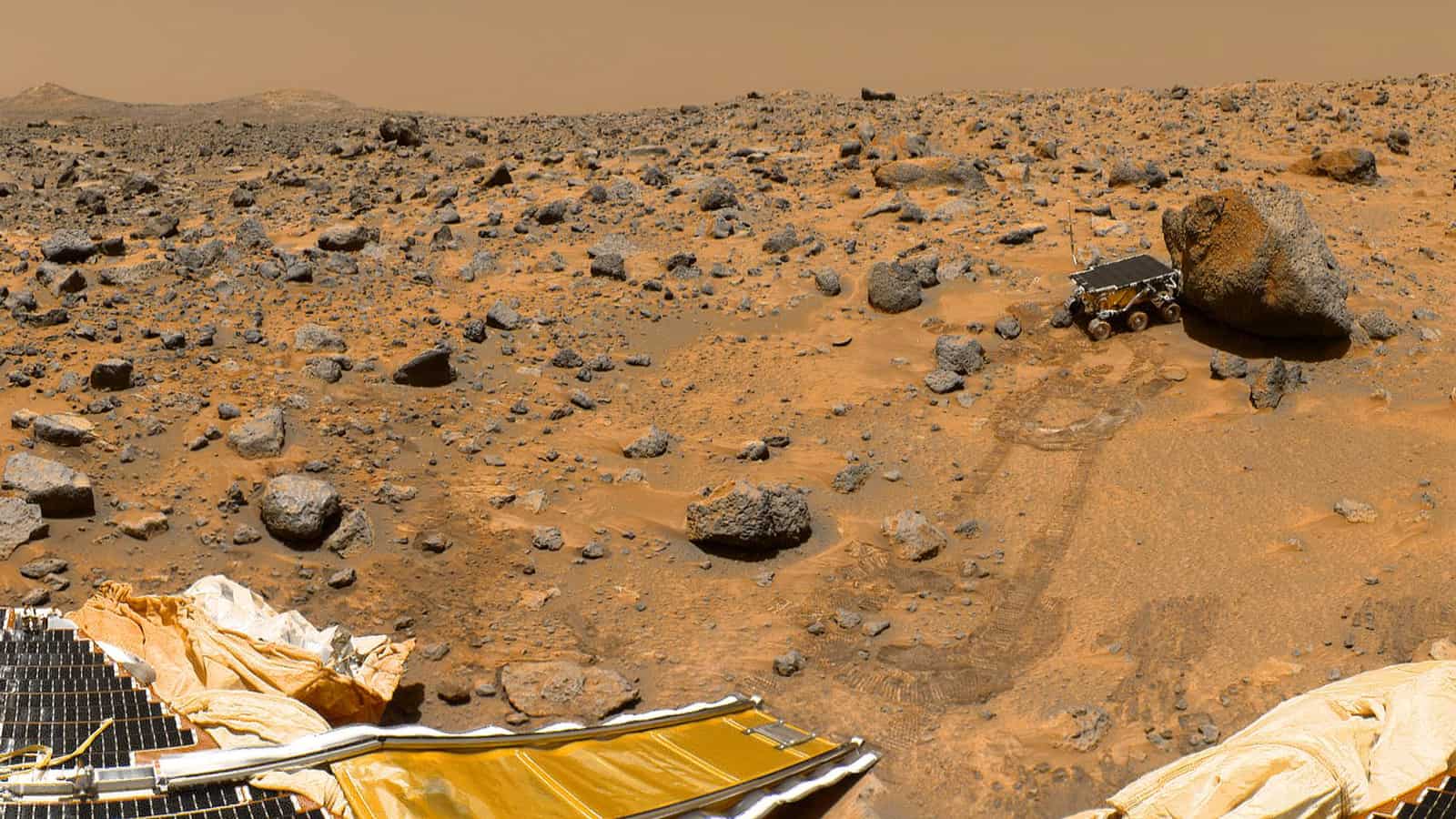 33 Out of this World Mars Finds