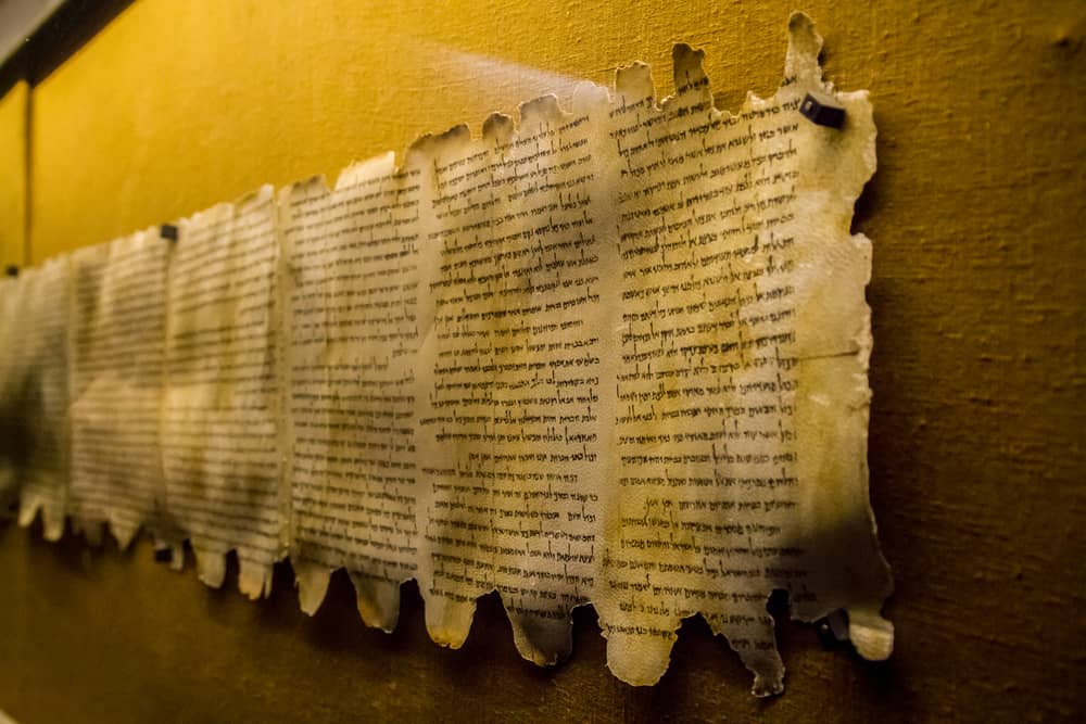 Science Tries to Discover the Authenticity of the Dead Sea Scrolls 