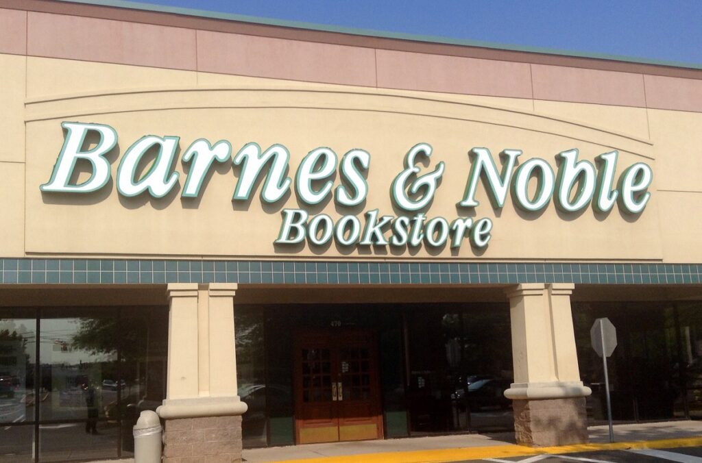 barnes and noble dog bookstores